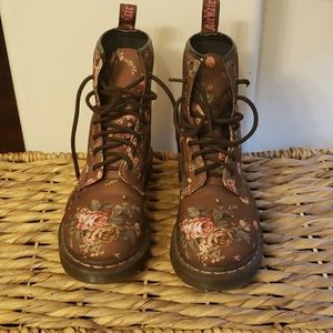 Dr Martens floral boots